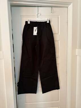 ZARA Black Wide Leg Elastic Waist Cargo Parachute Pants